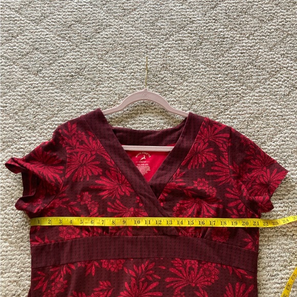 5/$15 White Stag Red Floral & Print Top XXL (2X/20) - Picture 5 of 5